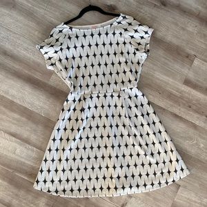 Renee C. Cream & White Dress | Large